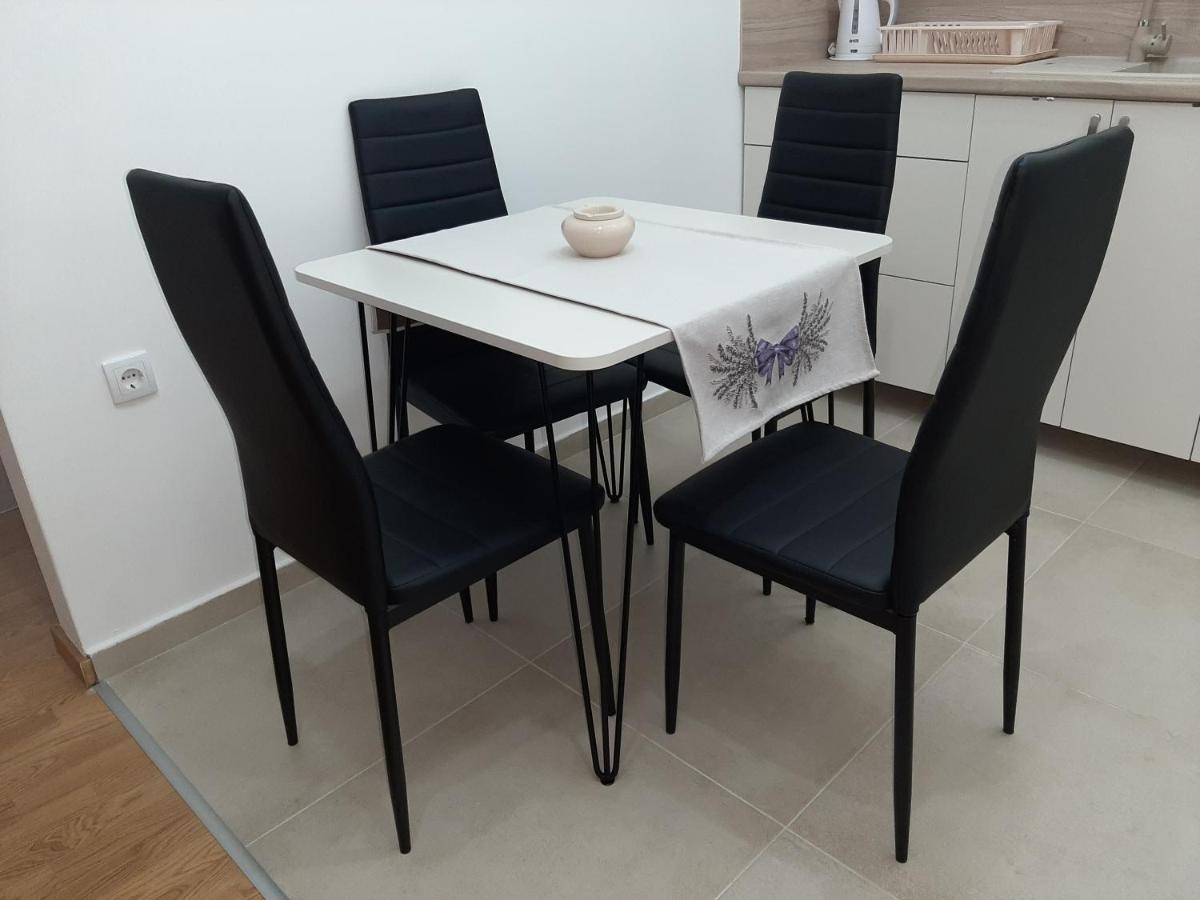 Apartman Viaggio Sremska Mitrovica Eksteriør bilde